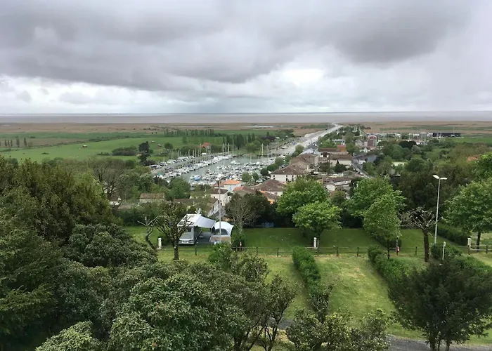 Isatis بيت للعطل *