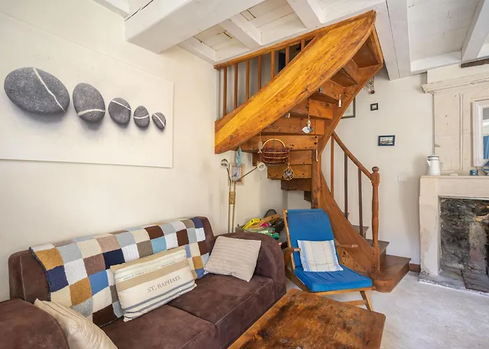 Isatis بيت للعطل Mortagne-sur-Gironde