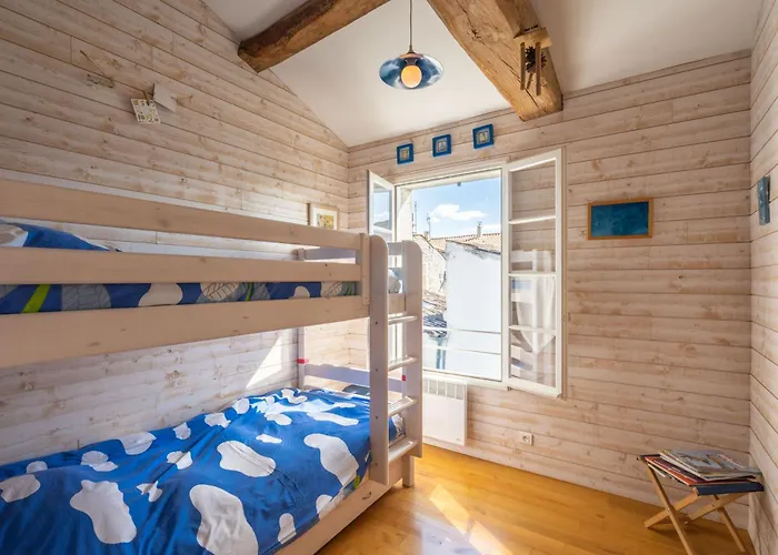 بيت للعطل Isatis